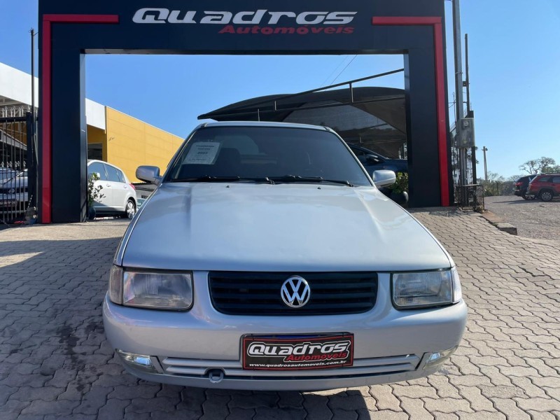 SANTANA 1.8 MI 8V GASOLINA 4P MANUAL - 2002 - CAXIAS DO SUL