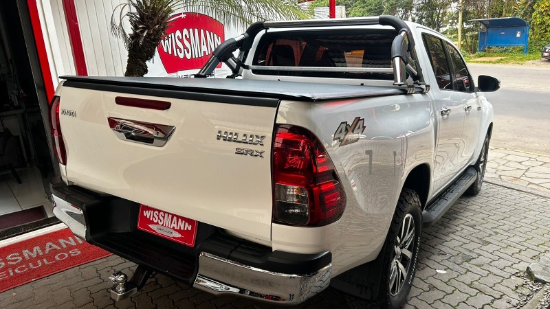 HILUX 2.8 SRX 4X4 CD 16V DIESEL 4P AUTOMÁTICO - 2017 - TRêS COROAS