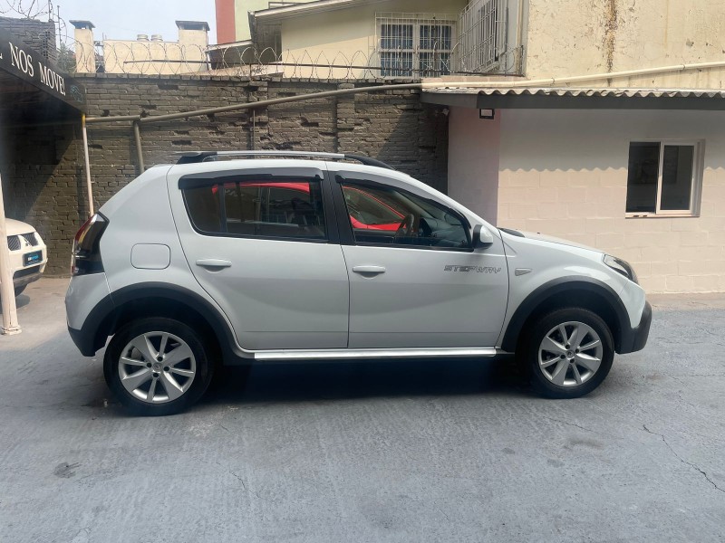 SANDERO 1.6 STEPWAY TWEED 8V FLEX 4P MANUAL - 2014 - CAXIAS DO SUL