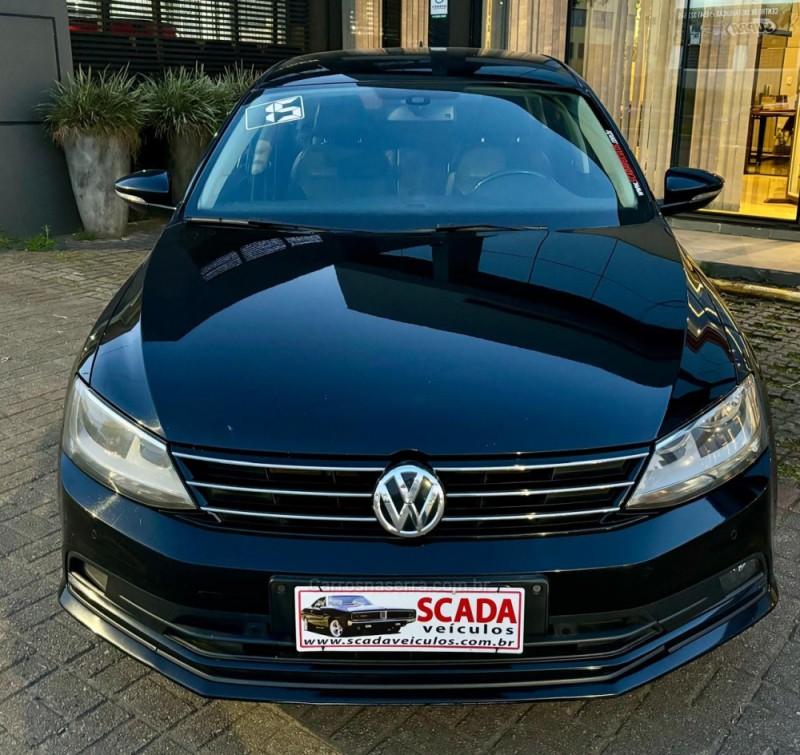 JETTA 2.0 COMFORTLINE FLEX 4P TIPTRONIC - 2015 - CAXIAS DO SUL