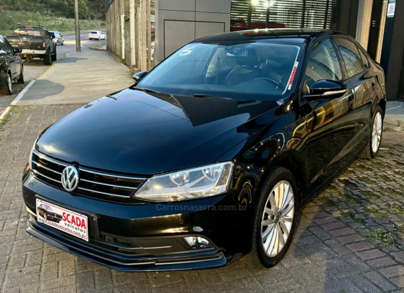 JETTA 2.0 COMFORTLINE FLEX 4P TIPTRONIC - 2015 - CAXIAS DO SUL