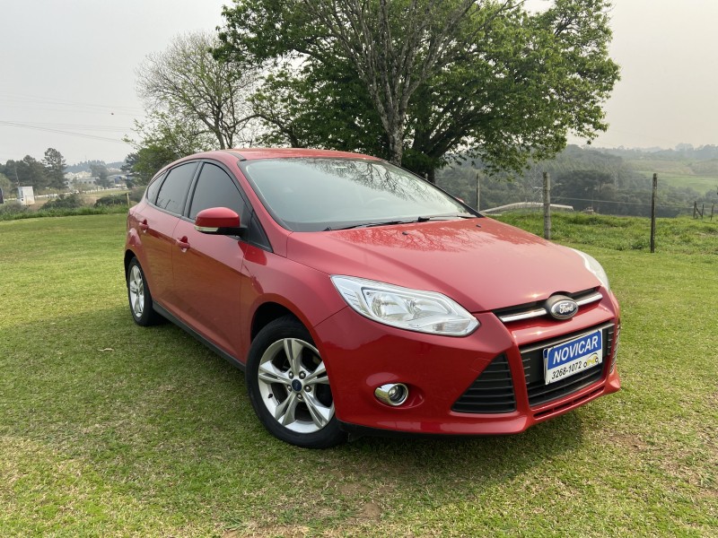 FOCUS 1.6 S 16V FLEX 4P MANUAL - 2014 - FARROUPILHA