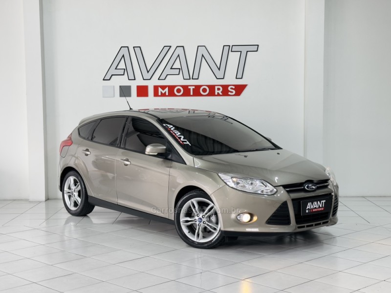 FOCUS 2.0 SE 16V FLEX 4P AUTOMÁTICO - 2015 - NOVO HAMBURGO