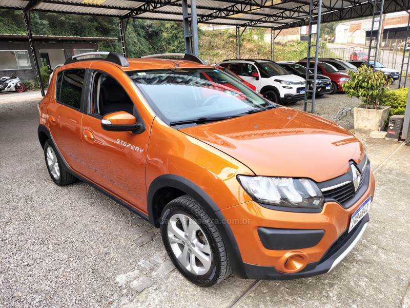 sandero 1.6 stepway easy r 16v flex 4p automatico 2015 caxias do sul