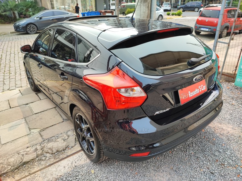 FOCUS 2.0 TITANIUM PLUS 16V FLEX 4P AUTOMÁTICO - 2015 - FARROUPILHA