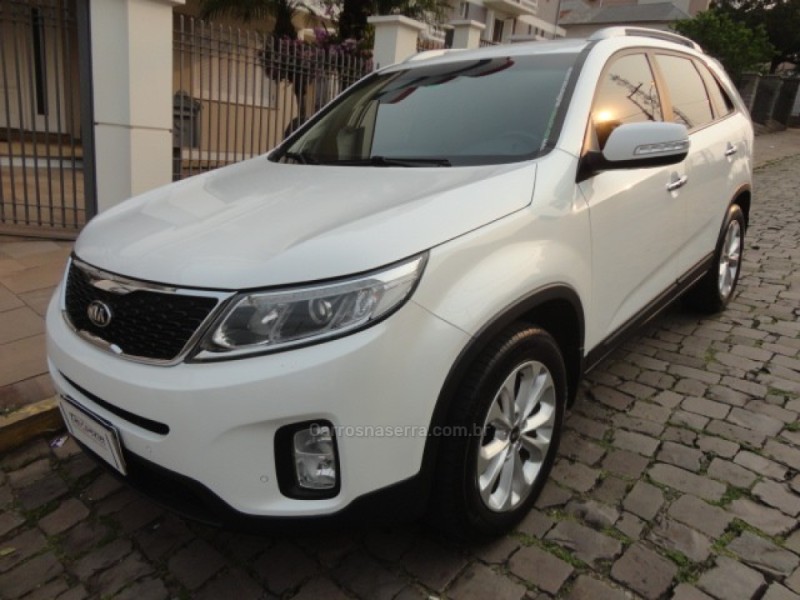 SORENTO 2.4 EX2 4X2 16V GASOLINA 4P AUTOMÁTICO