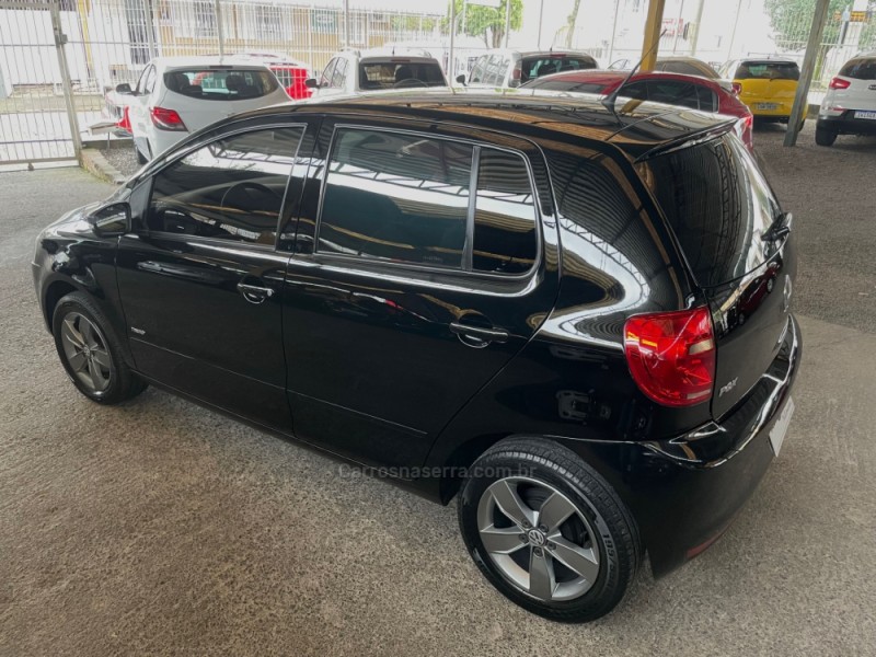 FOX 1.6 MI ITREND 8V FLEX 4P MANUAL - 2013 - CAXIAS DO SUL