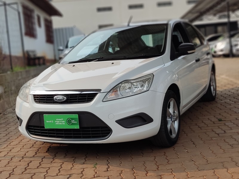 FOCUS 1.6 8V FLEX 4P MANUAL - 2012 - TAPEJARA