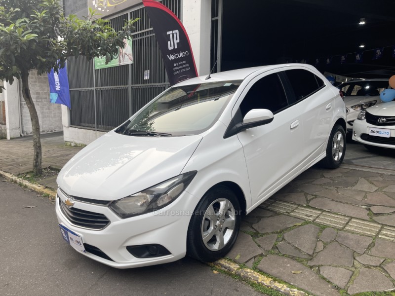 ONIX 1.4 MPFI LT 8V FLEX 4P MANUAL - 2019 - BENTO GONçALVES