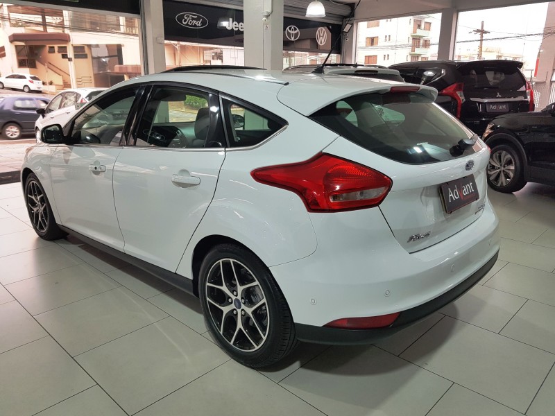 FOCUS 2.0 TITANIUM PLUS HATCH 16V FLEX 4P AUTO - 2016 - CAXIAS DO SUL