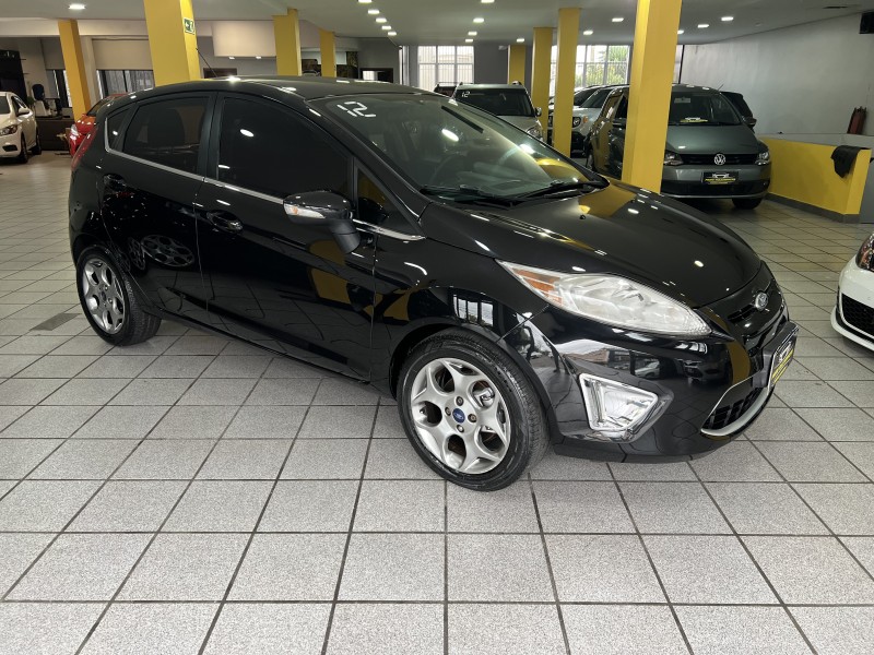 FIESTA 1.6 SE HATCH 16V FLEX 4P MANUAL - 2012 - CAXIAS DO SUL