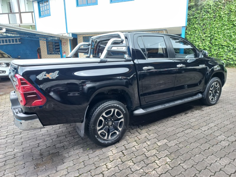 HILUX 2.8 SRX 4X4 CD 16V DIESEL 4P AUTOMÁTICO - 2023 - CAXIAS DO SUL