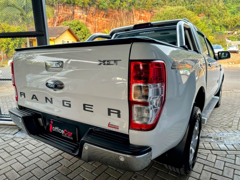 RANGER 3.2 XLT 4X4 CD 20V DIESEL 4P AUTOMÁTICO - 2017 - TRêS COROAS