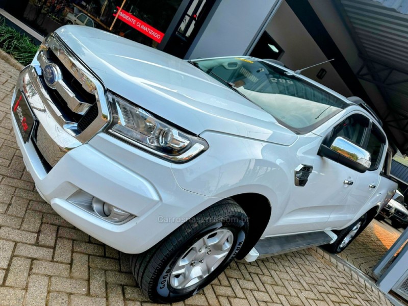 RANGER 3.2 XLT 4X4 CD 20V DIESEL 4P AUTOMÁTICO - 2017 - TRêS COROAS