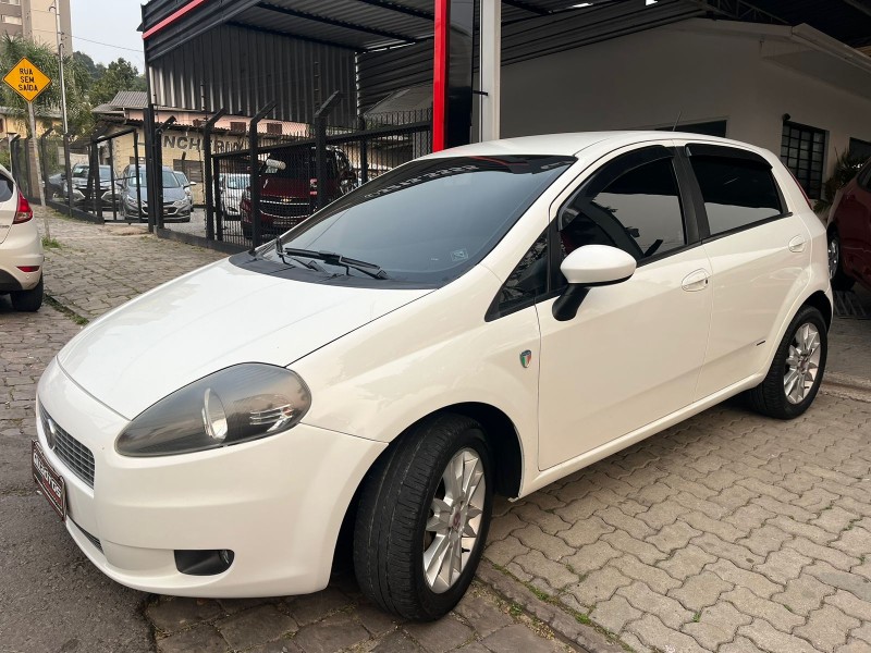 PUNTO 1.4 ATTRACTIVE ITALIA 8V FLEX 4P MANUAL - 2012 - CAXIAS DO SUL