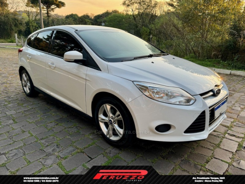 FOCUS 1.6 S 16V FLEX 4P MANUAL - 2014 - NOVA PRATA