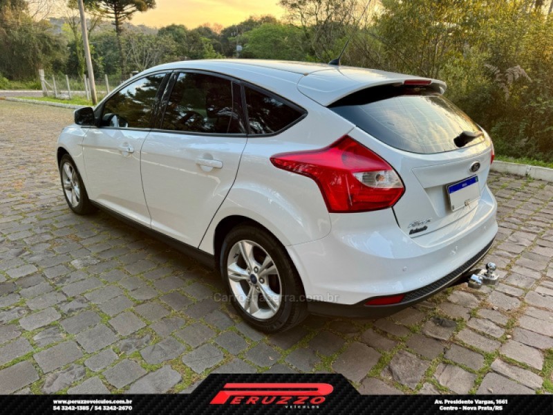 FOCUS 1.6 S 16V FLEX 4P MANUAL - 2014 - NOVA PRATA