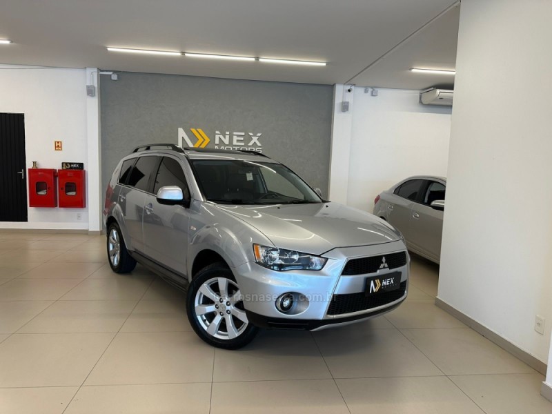 OUTLANDER 3.0 GT 4X4 V6 24V GASOLINA 4P AUTOMÁTICO