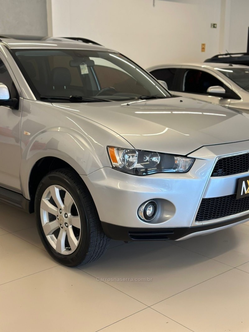 OUTLANDER 3.0 GT 4X4 V6 24V GASOLINA 4P AUTOMÁTICO - 2012 - SãO LEOPOLDO