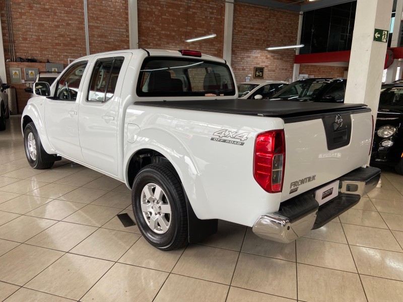 FRONTIER 2.5 S 4X4 CD TURBO ELETRONIC DIESEL 4P MANUAL - 2016 - FARROUPILHA