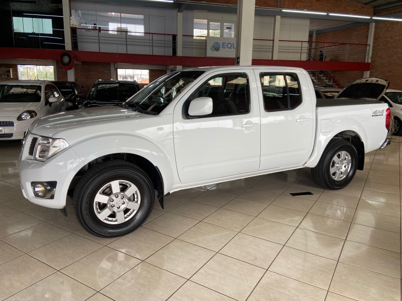 FRONTIER 2.5 S 4X4 CD TURBO ELETRONIC DIESEL 4P MANUAL - 2016 - FARROUPILHA