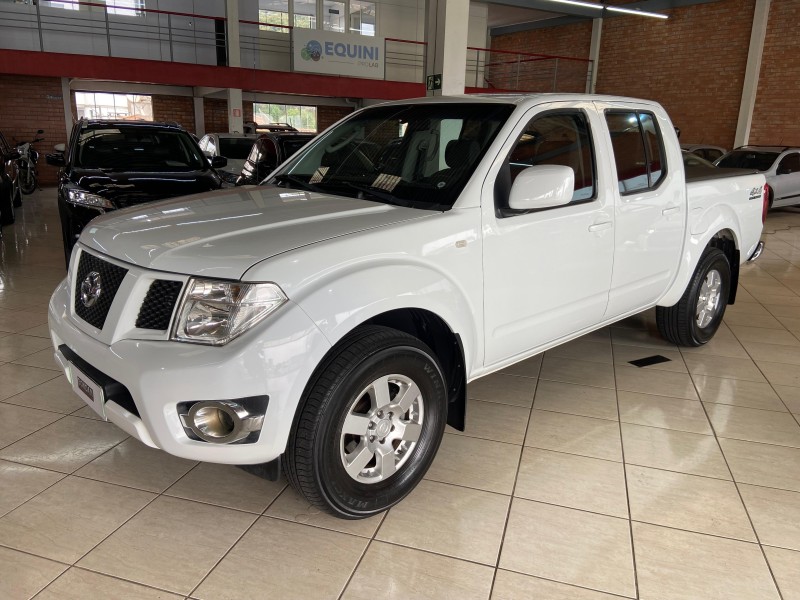 FRONTIER 2.5 S 4X4 CD TURBO ELETRONIC DIESEL 4P MANUAL - 2016 - FARROUPILHA