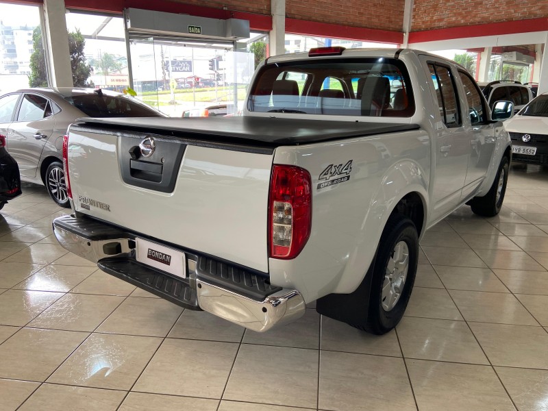 FRONTIER 2.5 S 4X4 CD TURBO ELETRONIC DIESEL 4P MANUAL - 2016 - FARROUPILHA