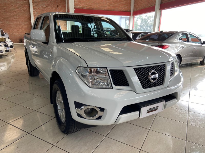 FRONTIER 2.5 S 4X4 CD TURBO ELETRONIC DIESEL 4P MANUAL - 2016 - FARROUPILHA