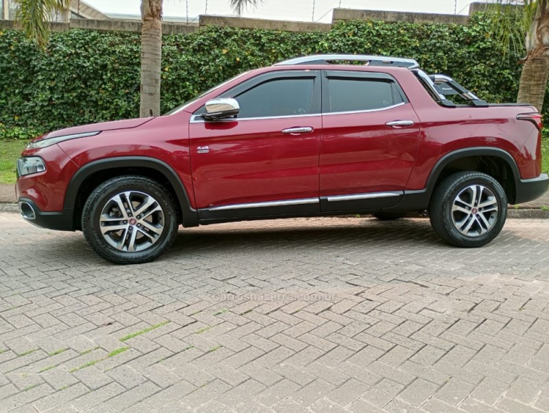 TORO 2.0 16V TURBO DIESEL VOLCANO 4WD AUTOMÁTICO - 2017 - CAXIAS DO SUL