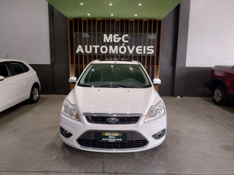 FOCUS 2.0 GHIA 16V FLEX 4P MANUAL - 2011 - CAXIAS DO SUL