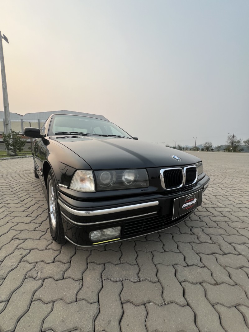 325I 2.5 SEDAN 24V GASOLINA 4P AUTOMÁTICO - 1992 - ANTôNIO PRADO