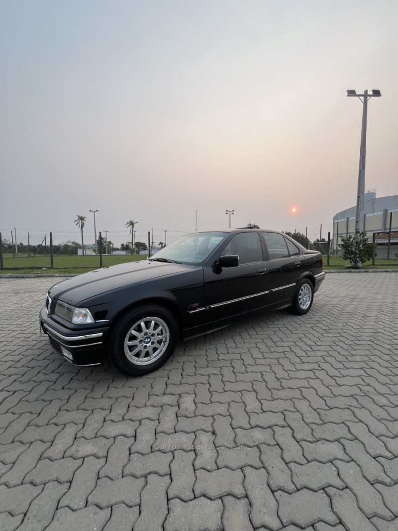 325I 2.5 SEDAN 24V GASOLINA 4P AUTOMÁTICO - 1992 - ANTôNIO PRADO