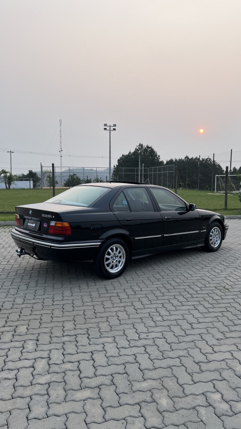 325I 2.5 SEDAN 24V GASOLINA 4P AUTOMÁTICO - 1992 - ANTôNIO PRADO