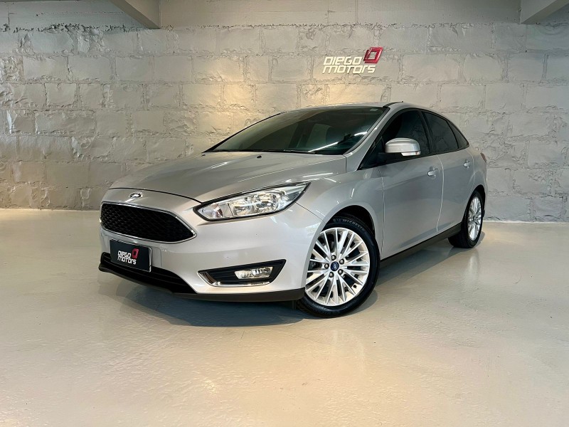 FOCUS 2.0 SE FASTBACK 16V FLEX 4P AUTOMÁTICO - 2018 - CAXIAS DO SUL