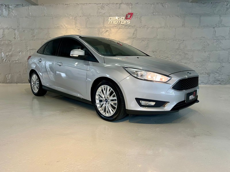 FOCUS 2.0 SE FASTBACK 16V FLEX 4P AUTOMÁTICO - 2018 - CAXIAS DO SUL