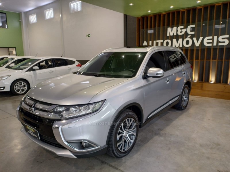 outlander 3.0 gt 4x4 v6 24v gasolina 4p automatico 2018 caxias do sul