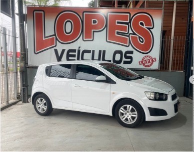 SONIC 1.6 LT 16V FLEX 4P MANUAL - 2014 - PORTãO