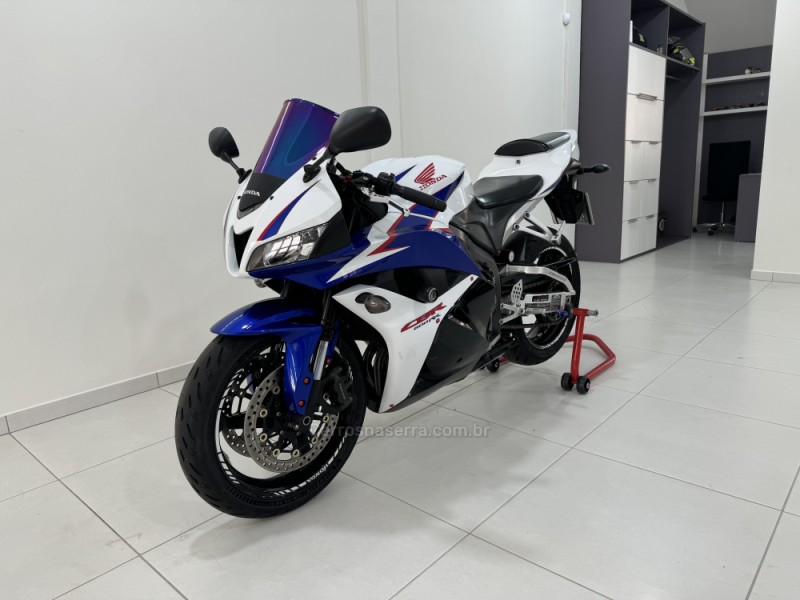 CBR 600RR  - 2011 - BENTO GONçALVES