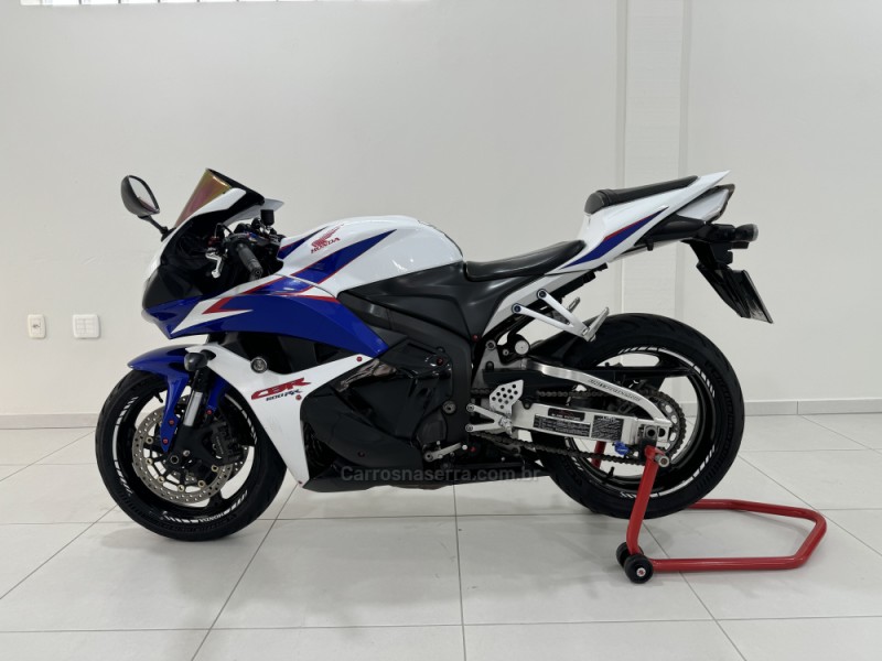 CBR 600RR  - 2011 - BENTO GONçALVES