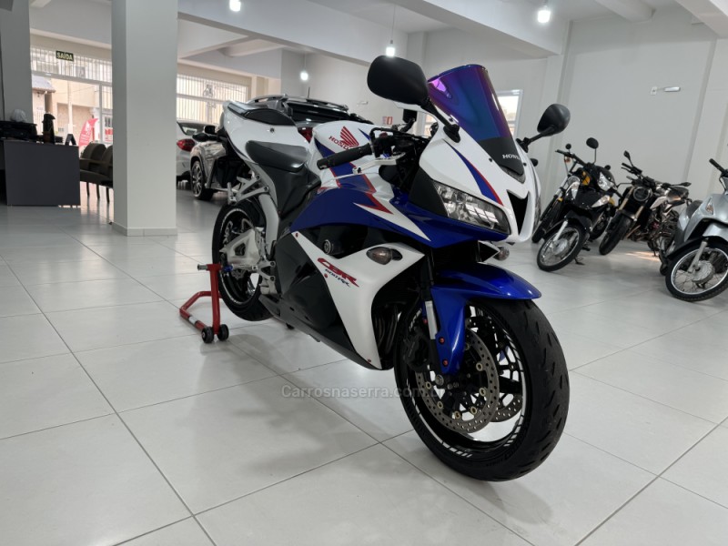 CBR 600RR  - 2011 - BENTO GONçALVES