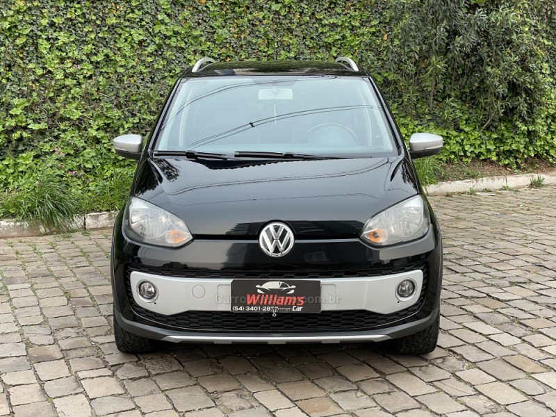 UP 1.0 CROSS T.FLEX 12V 4P MANUAL - 2015 - FARROUPILHA