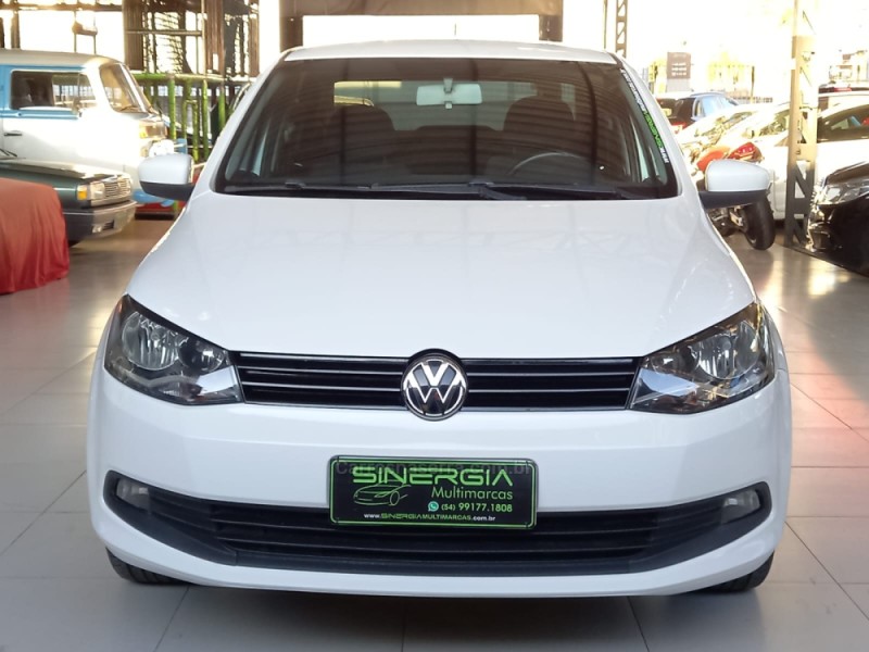 VOYAGE 1.0 MI TRENDLINE 8V FLEX 4P MANUAL - 2014 - CAXIAS DO SUL