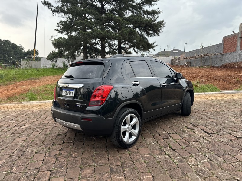 TRACKER 1.8 MPFI LTZ 4X2 16V FLEX 4P AUTOMÁTICO - 2015 - LAJEADO