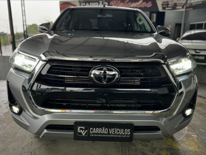 HILUX 2.8 SRX PLUS 4X4 CD TURBO DIESEL 4P AUTOMÁTICO - 2023 - PAROBé