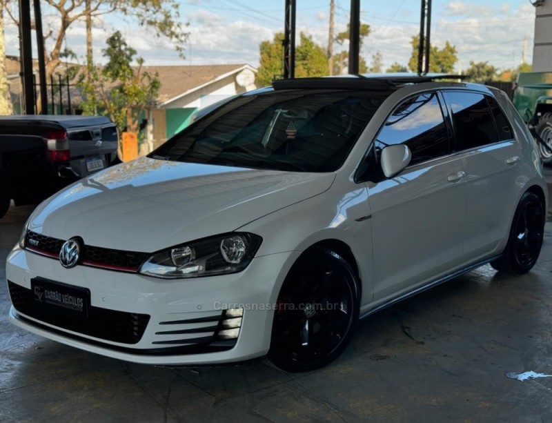 GOLF 2.0 GTI HIGHLINE 16V GASOLINA 4P AUTOMÁTICO - 2015 - PAROBé