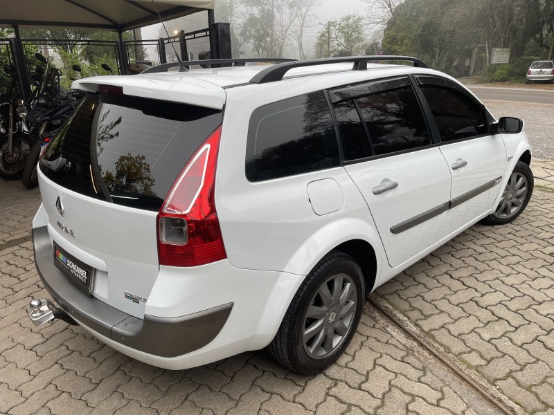 MÉGANE 1.6 DYNAMIQUE 16V FLEX 4P MANUAL - 2012 - NOVA PETRóPOLIS