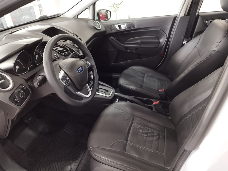 FIESTA 1.6 TITANIUM PLUS HATCH 16V FLEX 4P AUTOMÁTICO - 2016 - CAXIAS DO SUL