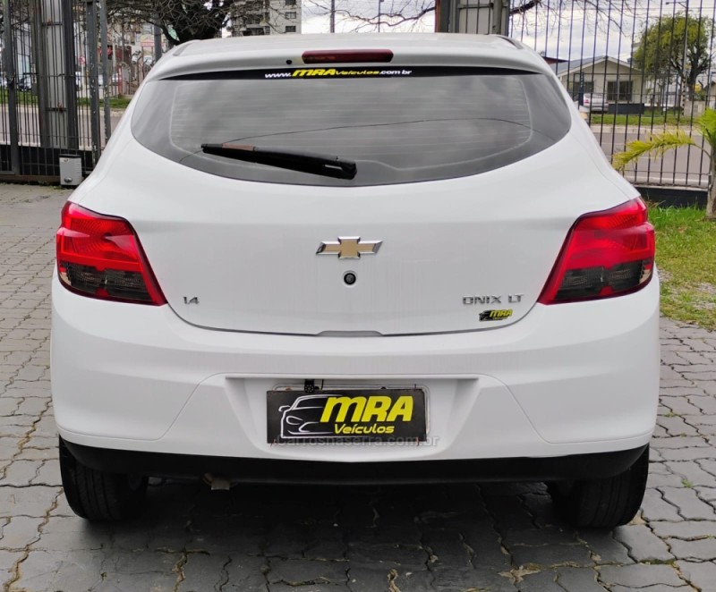 ONIX 1.4 MPFI LT 8V FLEX 4P MANUAL - 2015 - CAXIAS DO SUL