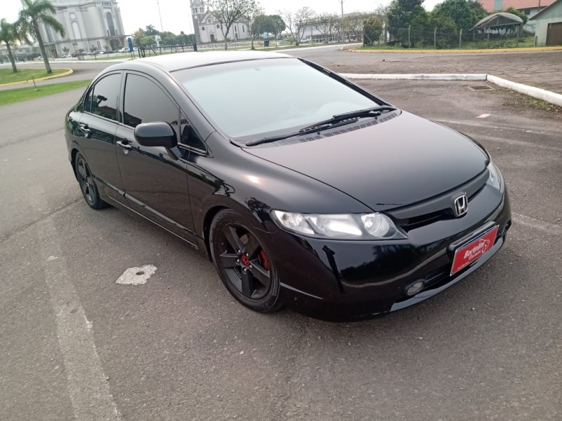 CIVIC 1.8 LXS 16V FLEX 4P MANUAL - 2008 - FARROUPILHA