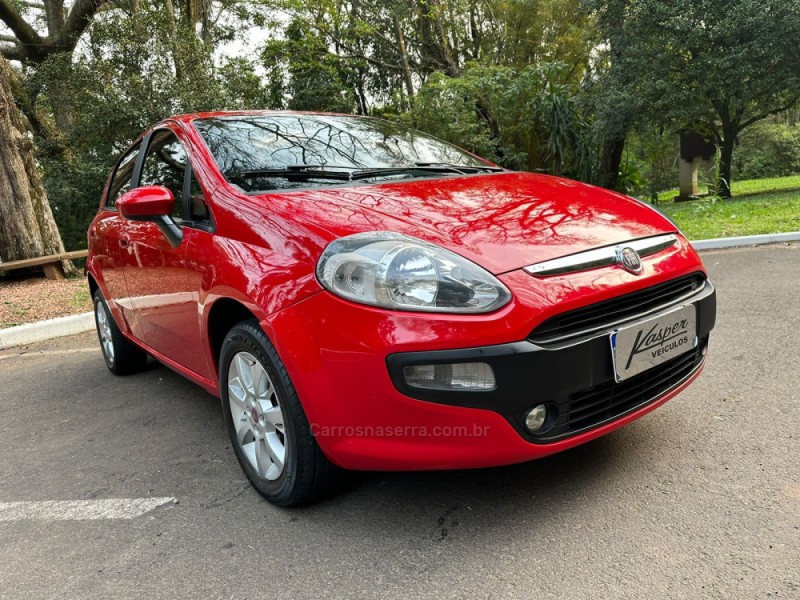 PUNTO 1.4 ATTRACTIVE 8V FLEX 4P MANUAL - 2013 - DOIS IRMãOS